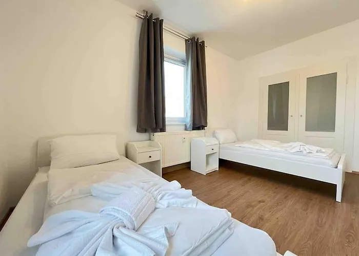 Sad231 - Moderne Monteurwohnung Uebergangswohnung Apartament Schwandorf